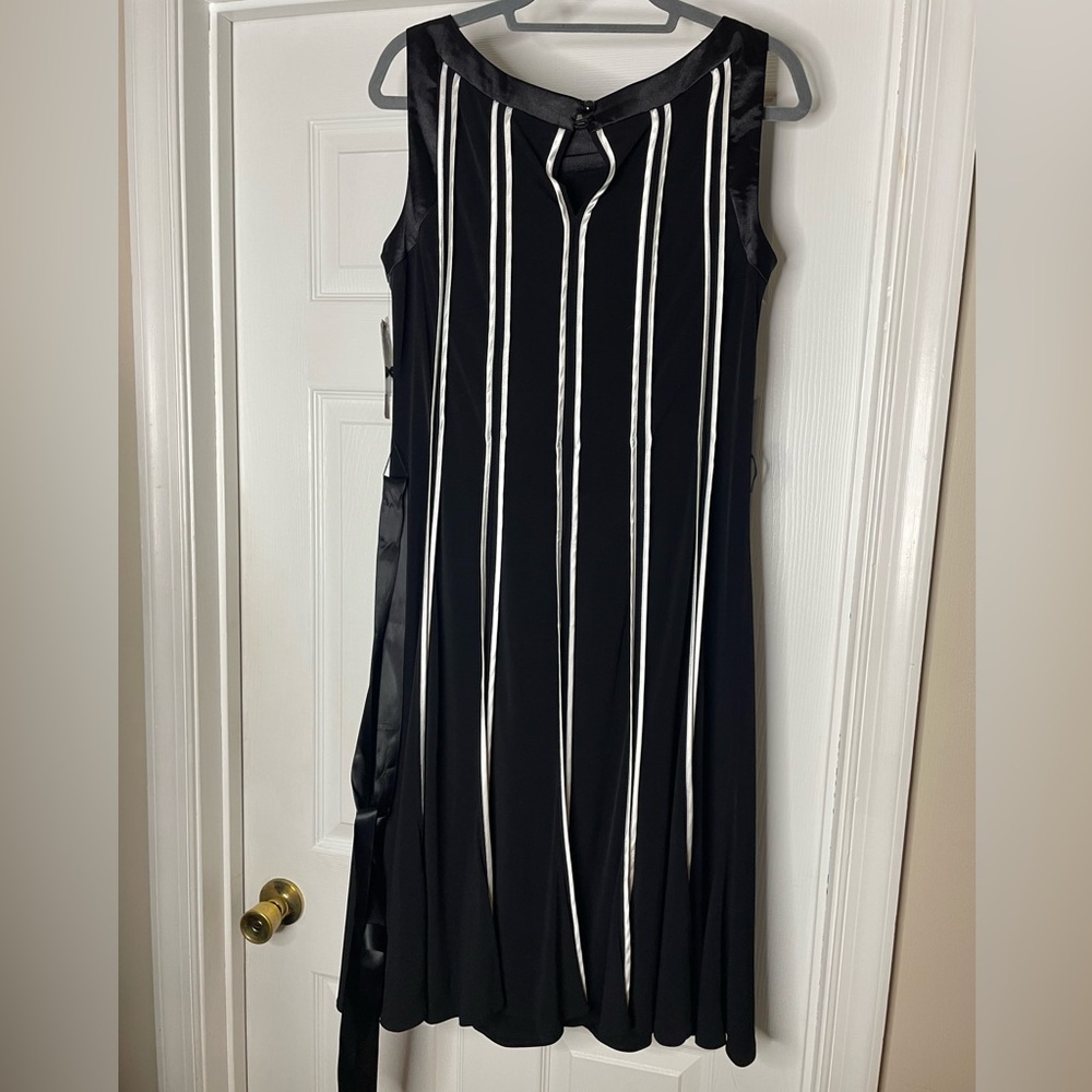 Sandra Darden Dress - Picture 4 of 11